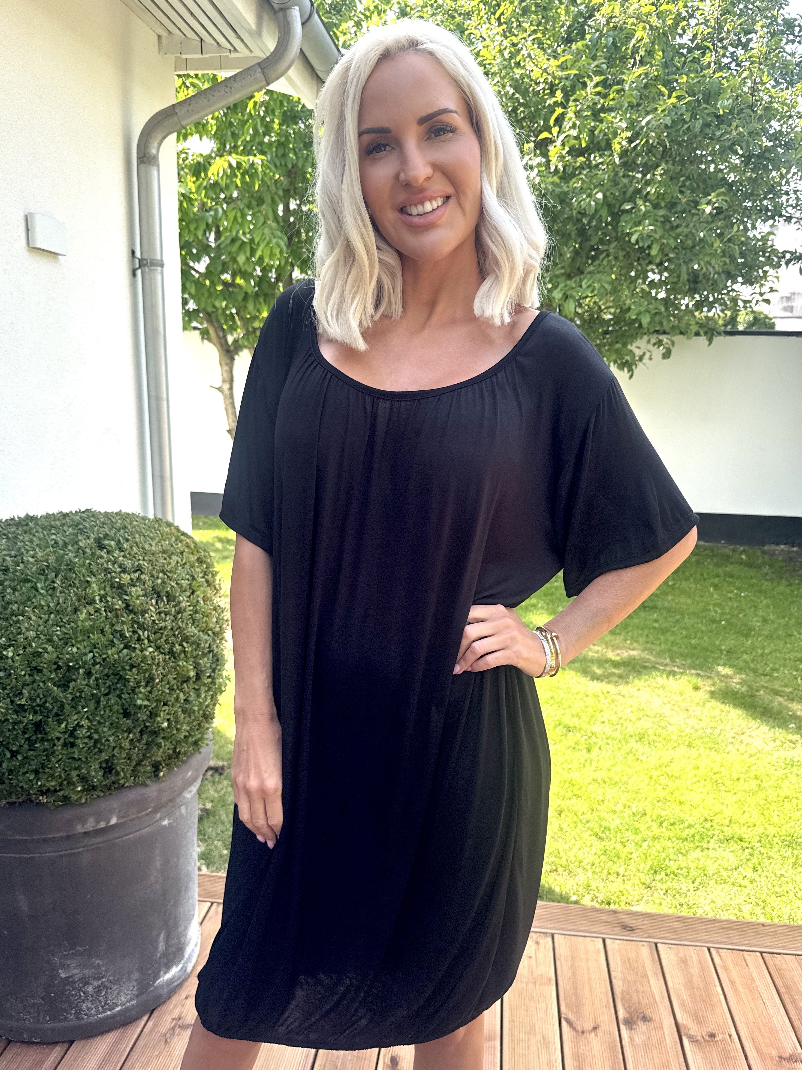 Miracle Dress - Basis kjole i viskose med elastik forneden